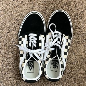 Women’s vans checkered shoes